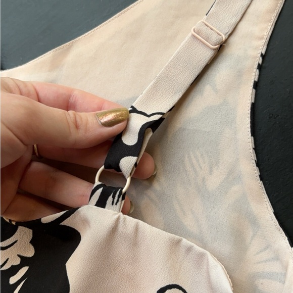 Banana Republic Rose Tank Top - Picture 3 of 4